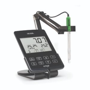 HI 2020 EdgeTM többfunkciós pH mérő, precíz mérési és adatkezelési funkciókkal, ideális laboratóriumi alkalmazásokhoz.